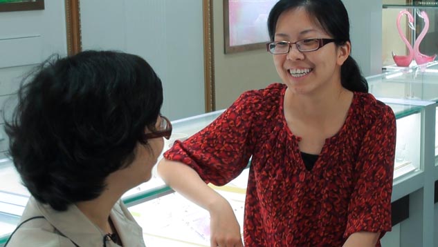 《宝石与宝石学》(Gems & Gemology) 技术编辑 Tao Hsu(许焘)博士与中国宝石和珠宝行业人士会面。 《宝石与宝石学》(Gems & Gemology) 技术编辑 Tao Hsu(许焘)博士与中国宝石和珠宝行业人士会面。