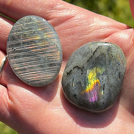 Figure 5. Gray matrix labradorite from Madagascar with pink flash. Courtesy of Jennifer Stone-Sundberg.