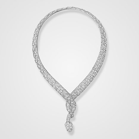 Figure 8. “Snake” necklace, Cartier Paris, 1919. Round old-cut diamonds set in platinum. The open back of the flexible necklace, which clasps where the tail entwines, allows light to pass through the diamonds. Courtesy of the Cartier collection.