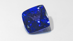Antique Cushion-cut Tanzanite Antique Cushion-cut Tanzanite