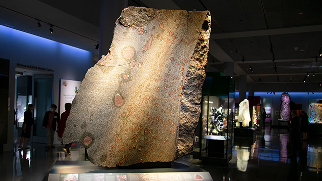 A garnet-studded slab weighing 14,500 lb.