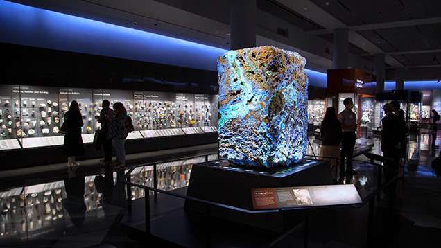 The Singing Stone is composed of azurite and malachite.