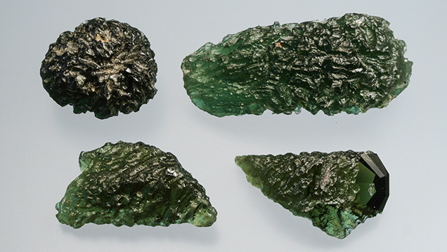 Natural and imitation moldavites Natural and imitation moldavites