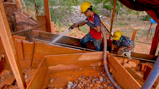 Prewashing Rough from Anahi mine
