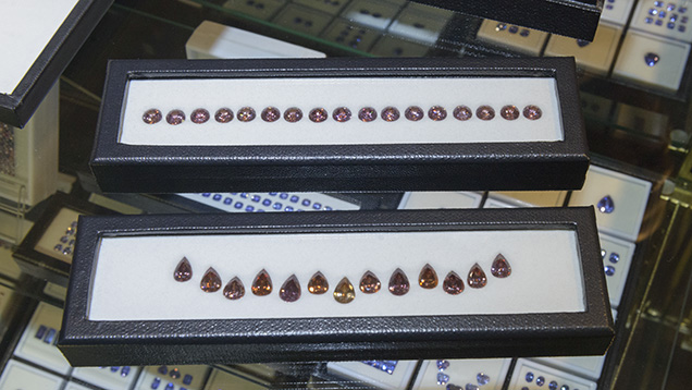 Heated Tanzanian zircons Heated Tanzanian zircons