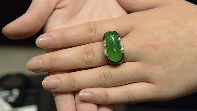 Green jadeite ring Green jadeite ring