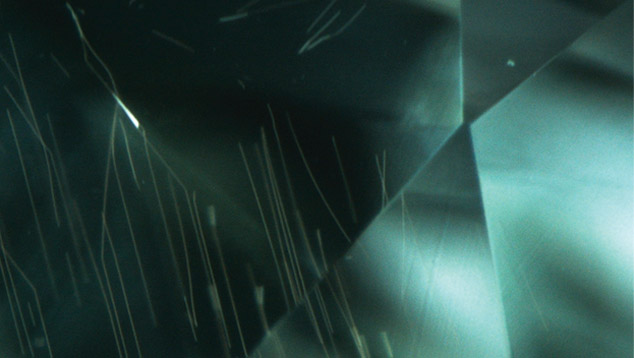 HPHT-grown synthetic diamond
