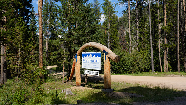 Entrance to the mine Entrance to the mine