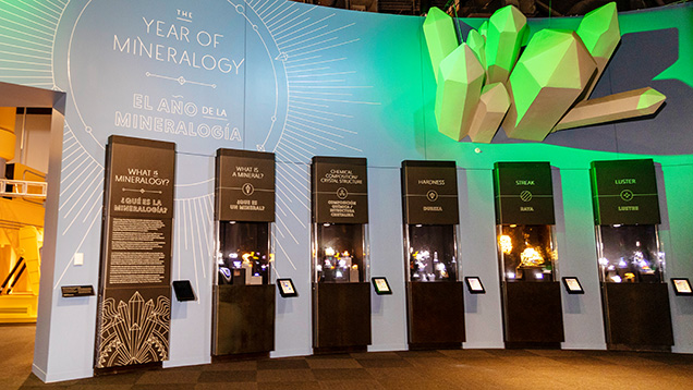 This exhibit features 10 cases demonstrating the importance of the mineral world. This exhibit features 10 cases demonstrating the importance of the mineral world.