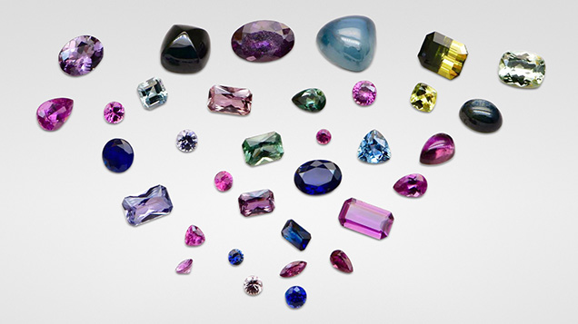 Muling sapphires showcasing the wide range of color and clarity from this deposit. Muling sapphires showcasing the wide range of color and clarity from this deposit.