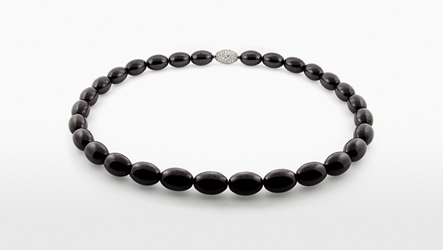 Sintered zirconia necklace Sintered zirconia necklace