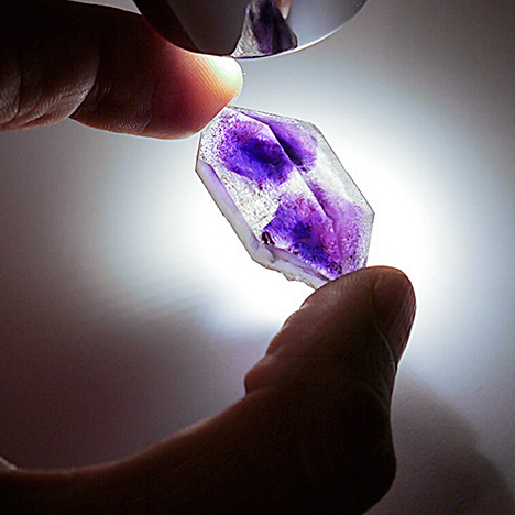 Color zoning in amethyst from Boudi, Morocco Color zoning in amethyst from Boudi, Morocco