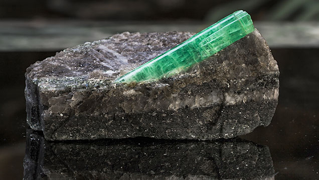 Yunnan Emerald in Matrix
