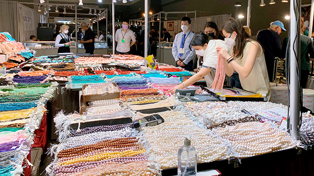 Customers at the AGTA GemFair. Customers at the AGTA GemFair.