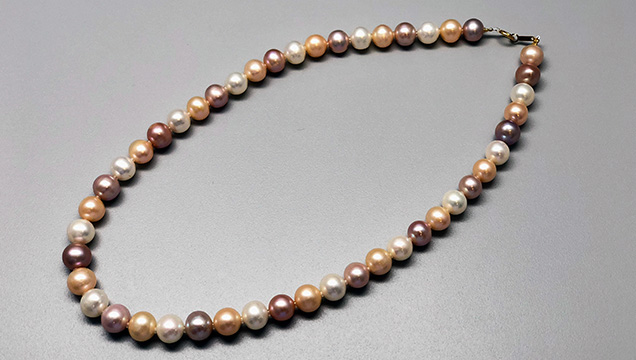 Strand of Chinese freshwater nucleated cultured pearls from Lake Taihu, cultured by the same Hyriopsis hybrid as Kasumiga pearls.