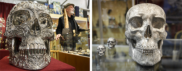 Skull carvings by Artifactual in stainless steel (left) and Gibeon meteorite (right). Skull carvings by Artifactual in stainless steel (left) and Gibeon meteorite (right).