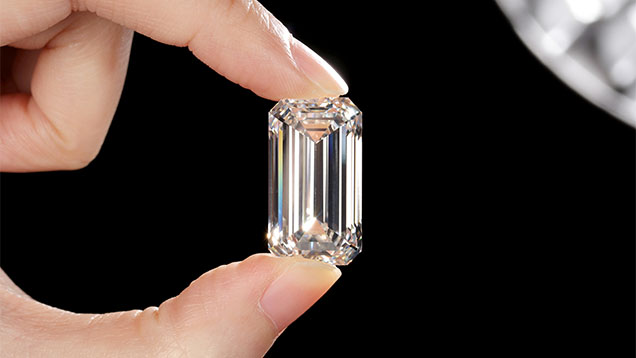 Figure 1. This 34.59 ct CVD-grown diamond (24.94 × 13.95 × 9.39 mm), produced by Ethereal Green Diamond in India, is the largest GIA has tested. Photo by Johnny (Chak Wan) Leung. Figure 1. This 34.59 ct CVD-grown diamond (24.94 × 13.95 × 9.39 mm), produced by Ethereal Green Diamond in India, is the largest GIA has tested. Photo by Johnny (Chak Wan) Leung.