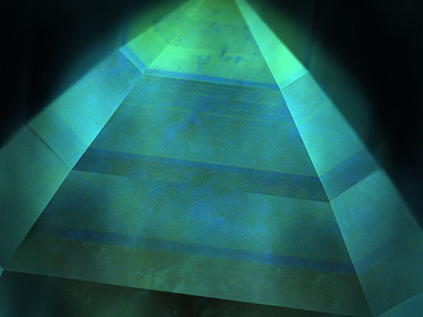 Figure 4. DiamondView imaging revealed at least eight growth steps. Image by Ka Wing Tam. Figure 4. DiamondView imaging revealed at least eight growth steps. Image by Ka Wing Tam.