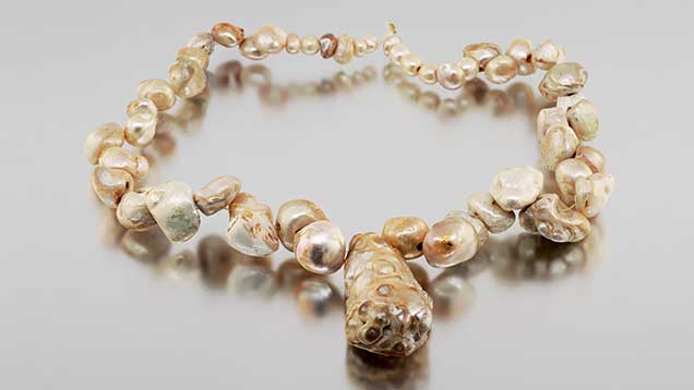Drilled natural pearls examined in this study. Drilled natural pearls examined in this study.