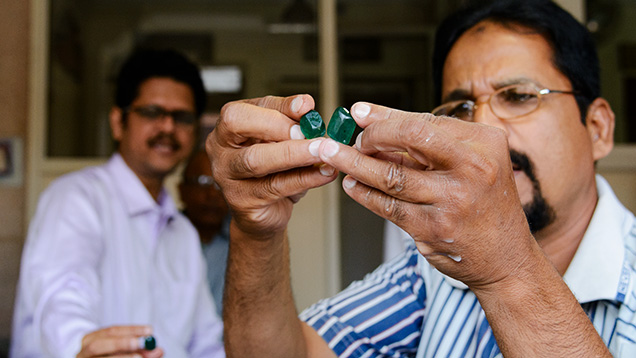Creating a matched pair of emeralds at Multigem Creating a matched pair of emeralds at Multigem