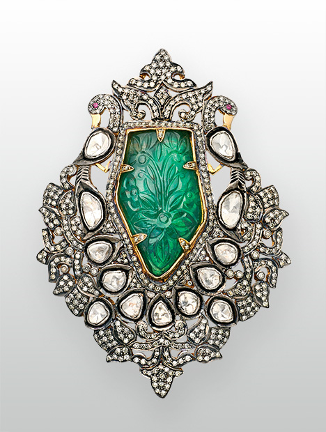 Peacock brooch featuring Zambian emerald Peacock brooch featuring Zambian emerald