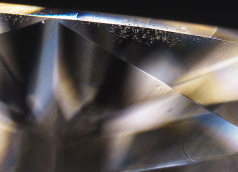 Needles and pinpoints in 5.19 ct CVD synthetic diamond Needles and pinpoints in 5.19 ct CVD synthetic diamond
