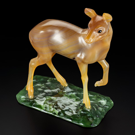 Paul Dreher carving of a doe Paul Dreher carving of a doe