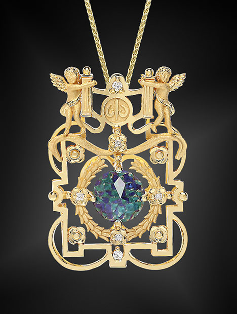 Figure 24. The top view of a DavinChi Cut pendant. Courtesy of Chi Huynh.