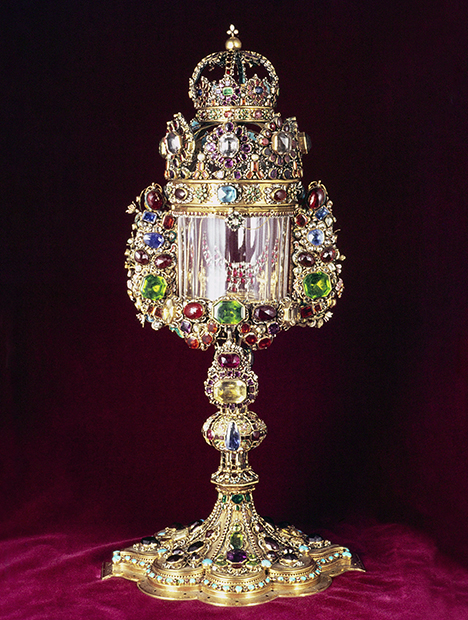 The Cologne monstrance shortly before its theft in 1975 The Cologne monstrance shortly before its theft in 1975