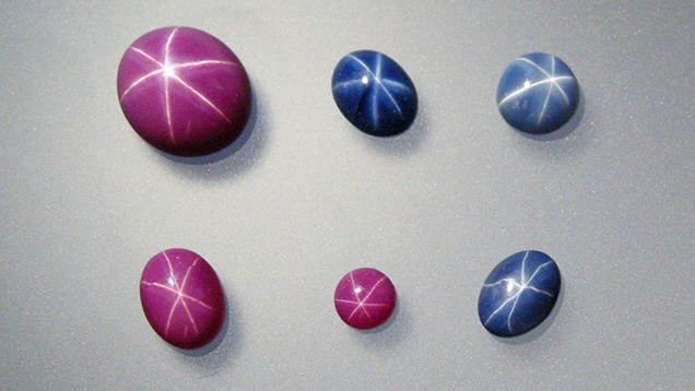 Synthetic star corundum by Hrand Djevahirdjian, Linde Synthetic star corundum by Hrand Djevahirdjian, Linde